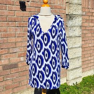 Macbeth Collection blue designed hooded pullover